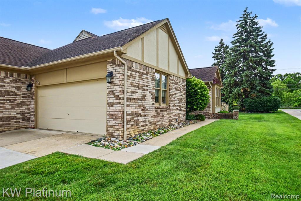 15640 Orchard Ridge Drive, Clinton Twp, MI 48038 — Photo 26