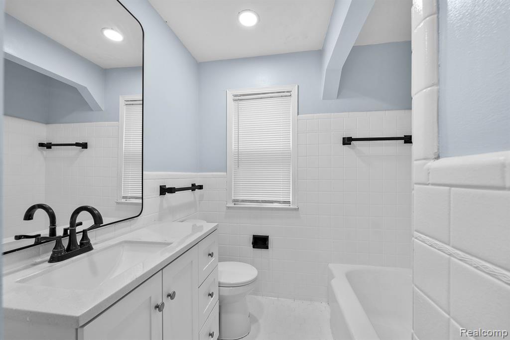 839 E HAYES Avenue, Hazel Park, MI 48030 — Photo 13