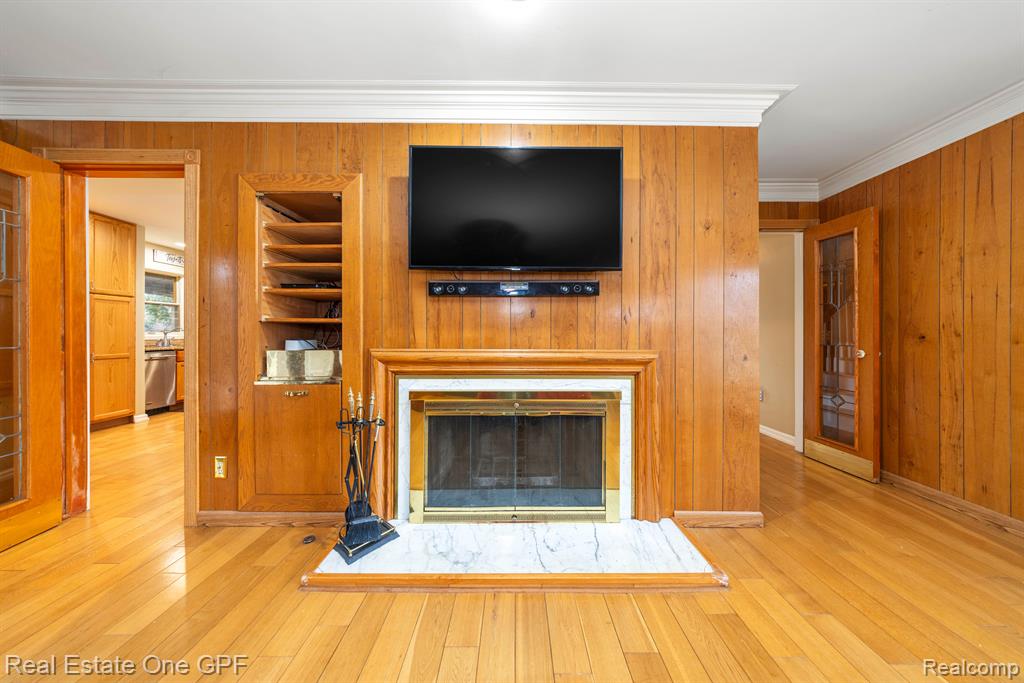 6 ELMSLEIGH Lane, Grosse Pointe, MI 48230 — Photo 20