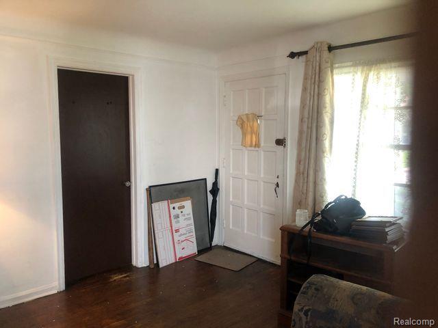 8620 PIERSON Street, Detroit, MI 48228 — Photo 3