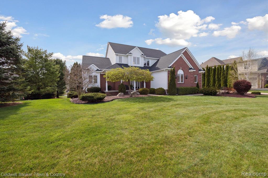769 SADDLE CLUB Lane, Howell, MI 48843 — Photo 2