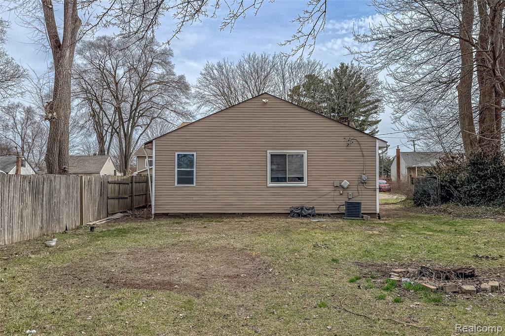 5645 N LINVILLE Street, Westland, MI — Photo 8