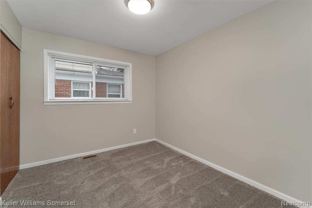 7263 Henry, Center Line, MI 48015 — Photo 8