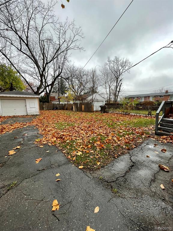 9375 PENROD Street, Detroit, MI 48228 — Photo 10