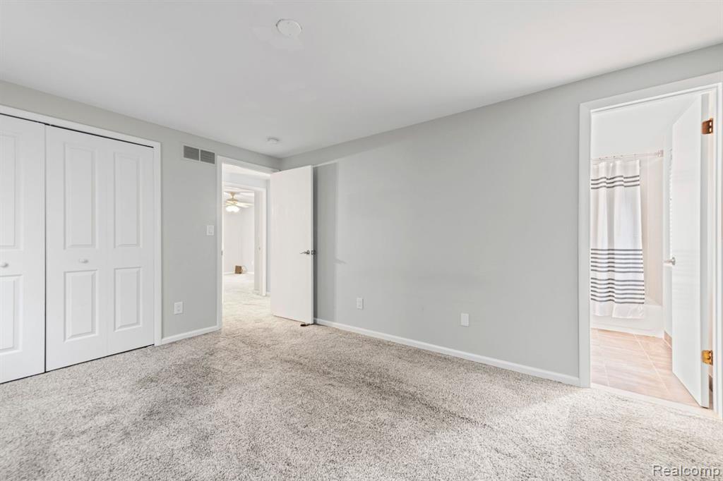 5216 Peekskill Drive, Sterling Heights, MI 48310 — Photo 14
