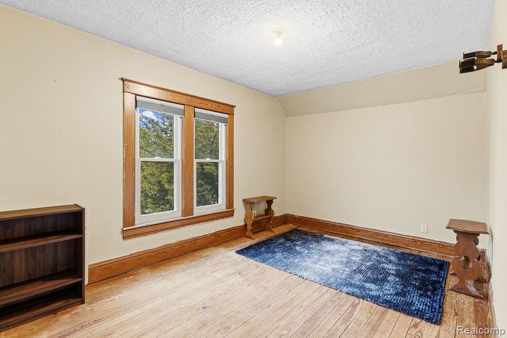 305 N Almont Avenue, Imlay City, MI 48444 — Photo 29