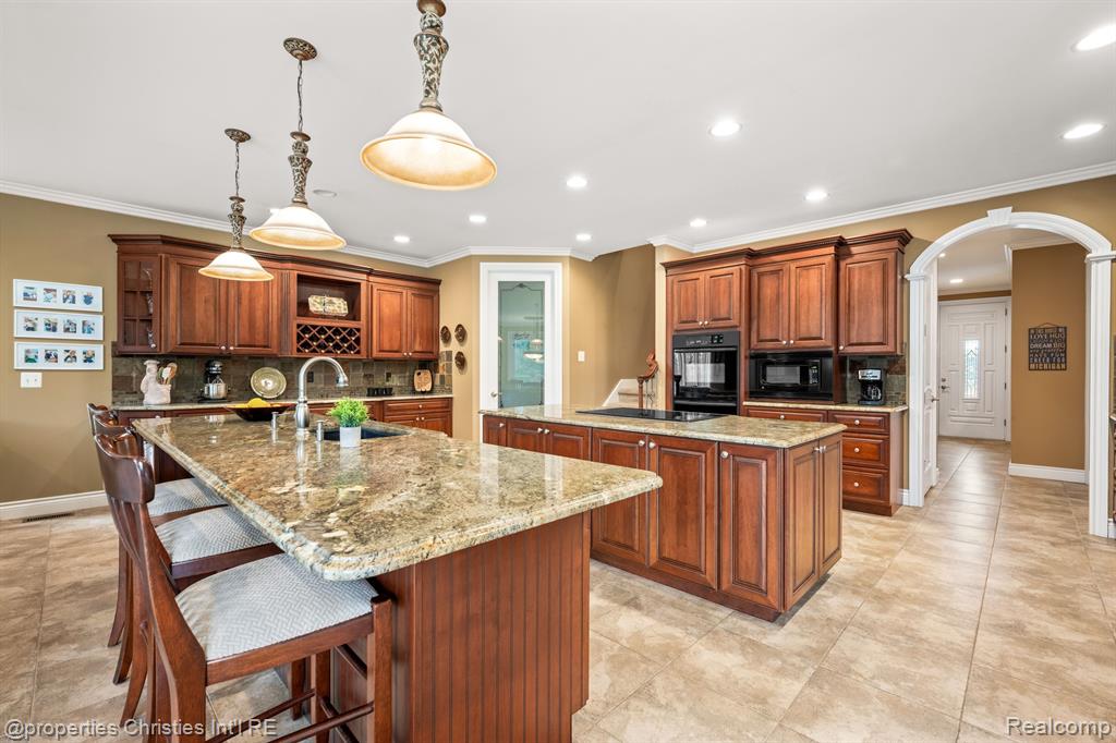 59801 E 8 MILE Road, South Lyon, MI 48178 — Photo 12