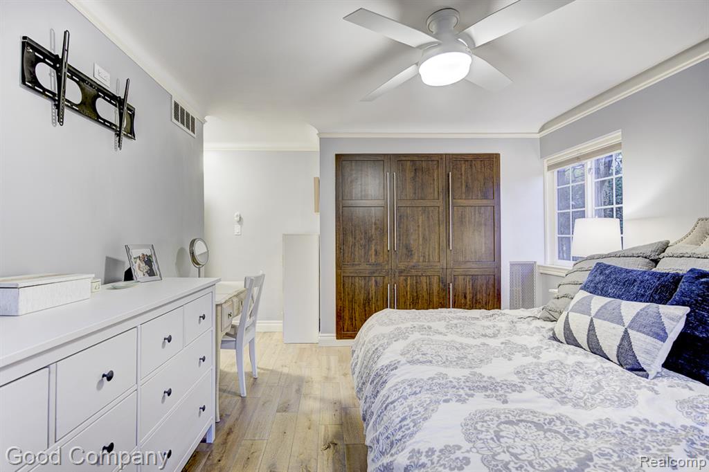 551 W Oakridge Street, Ferndale, MI 48220 — Photo 39