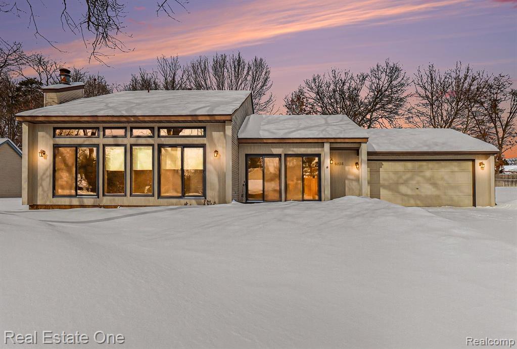6226 Pinewood Drive, Clarkston, MI — front exterior