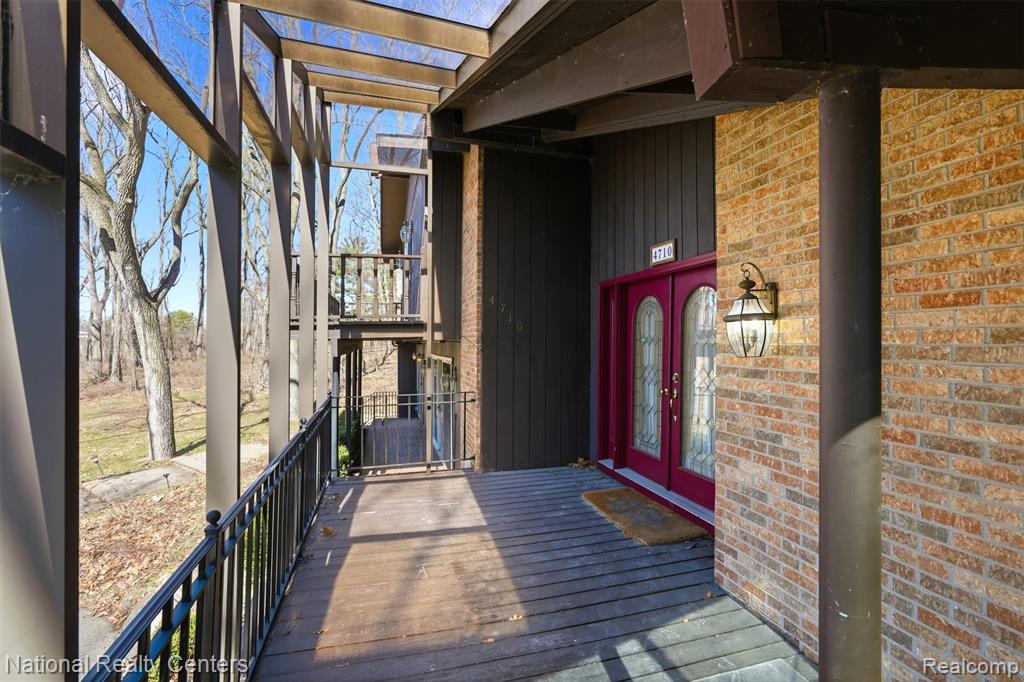 4710 Cove Road, West Bloomfield, MI 48323 — Photo 7