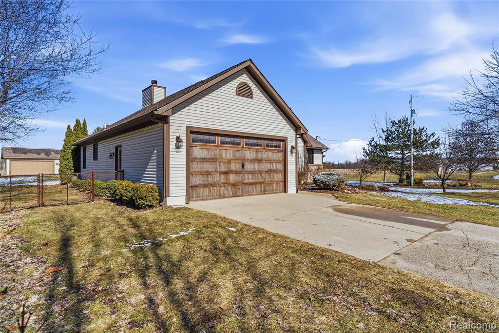 8482 Reid Road, Swartz Creek, MI 48473 — Photo 5