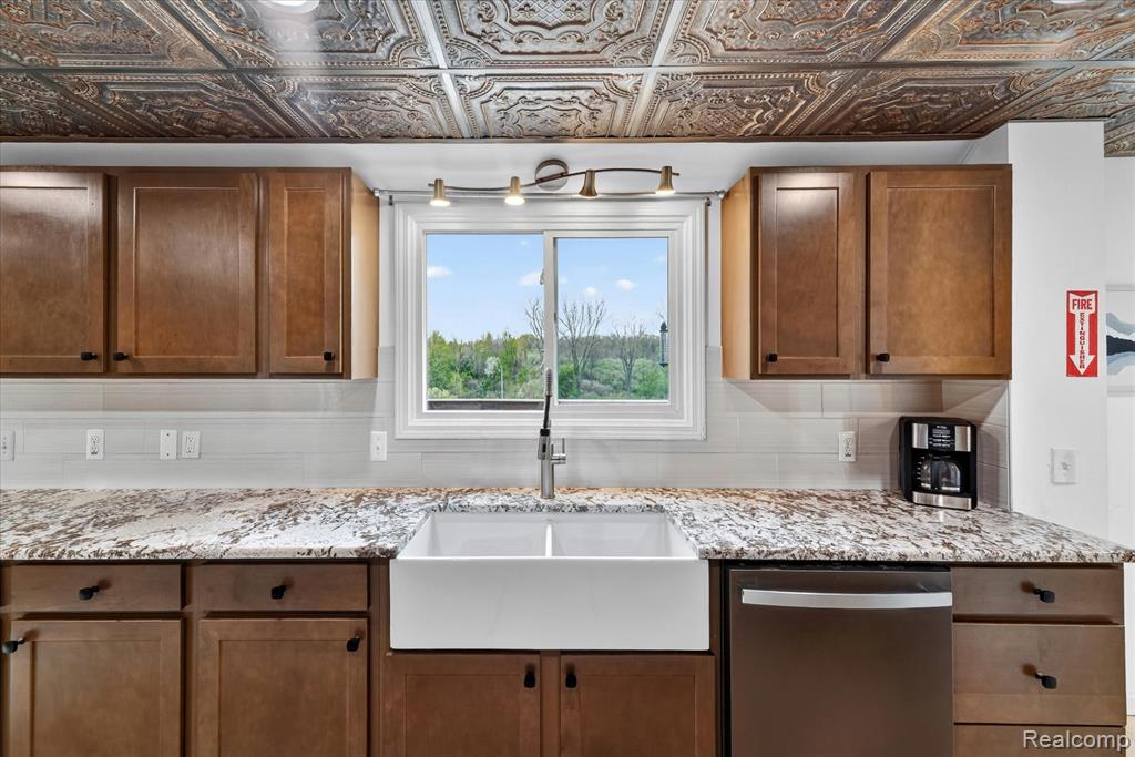 11280 Hegel Road, Goodrich Vlg, MI — Photo 10
