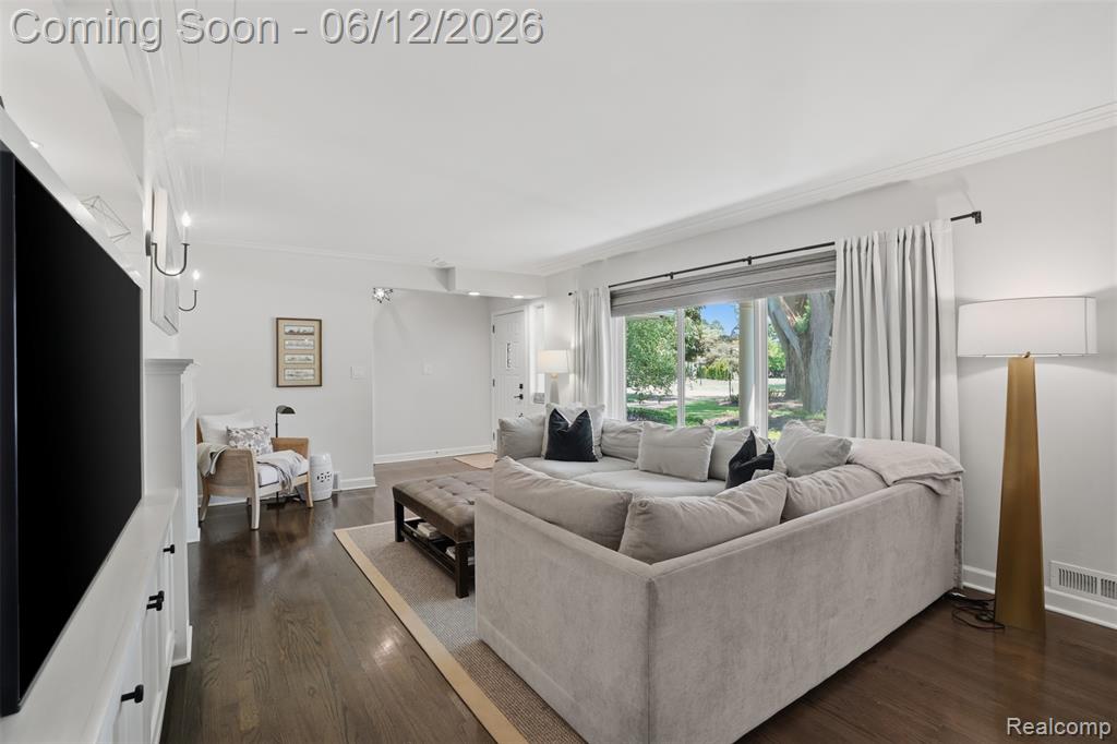 6998 Meadowlake Road, Bloomfield Hills, MI 48301 — Photo 9