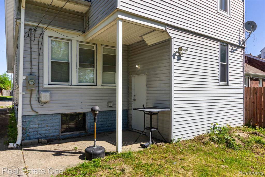 12568 Wilshire Drive, Detroit, MI 48213 — Photo 39
