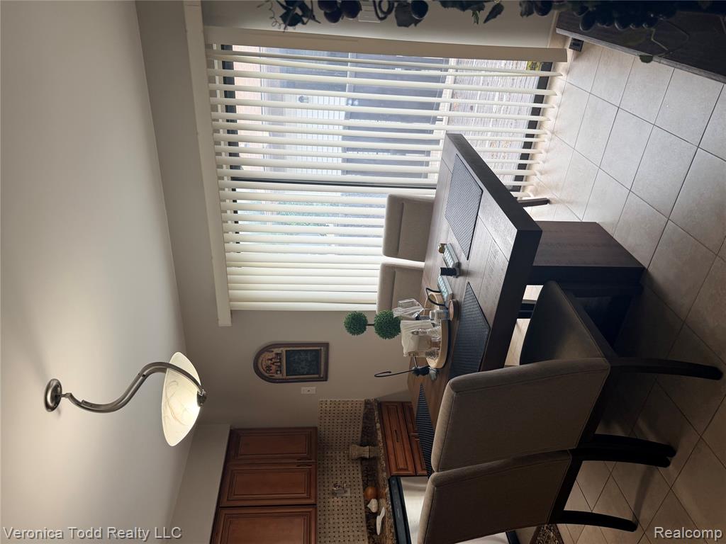 2994 Roundtree Drive, Troy, MI 48083 — Photo 8