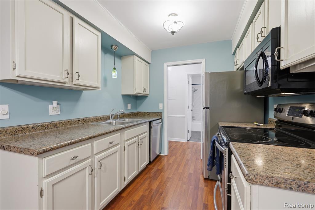 6160 Innkeepers Court, 69, East Lansing, MI 48823 — Photo 13