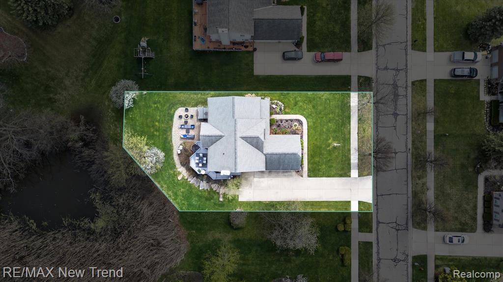 2032 Dover Drive, Wixom, MI 48393 — Photo 65