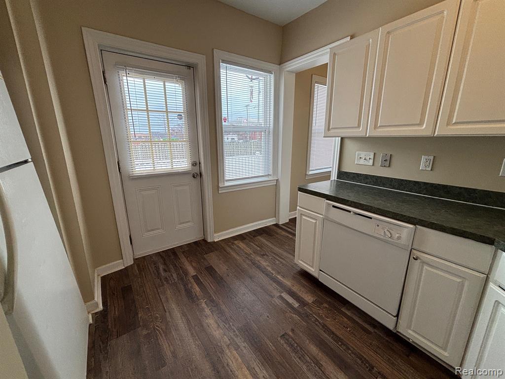 99 Clinton Street, Mount Clemens, MI 48043 — Photo 8