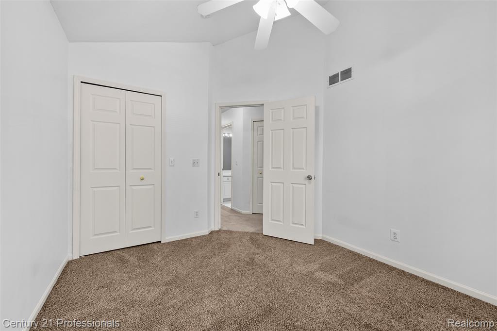 3061 Talon Circle, Lake Orion, MI — Photo 35