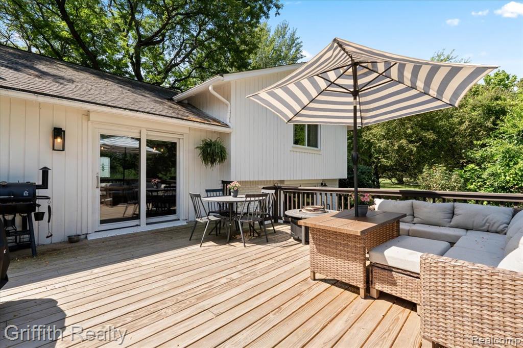 6531 Catalpa Drive, Brighton, MI 48116 — Photo 29