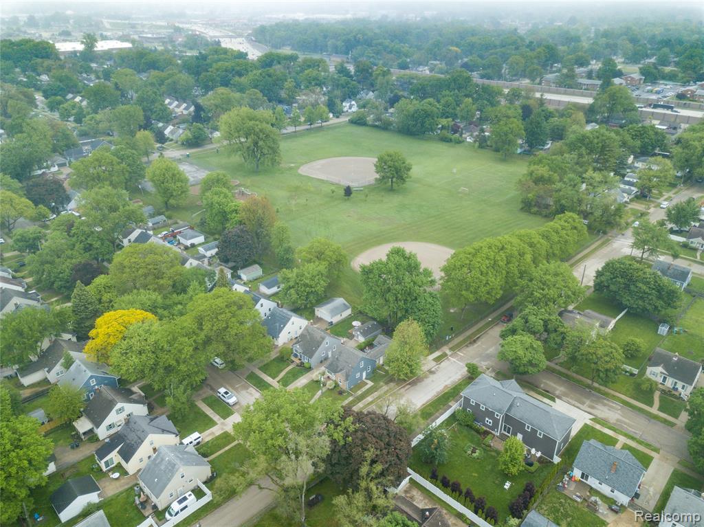 606 N Dorchester Avenue, Royal Oak, MI 48067 — Photo 38