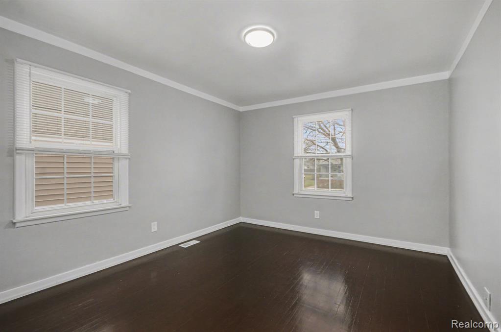 24274 Shakespeare Avenue, Eastpointe, MI 48021 — Photo 8