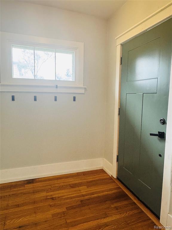20504 Prairie Street - Photo 2