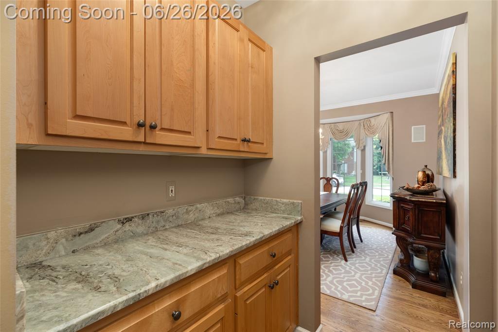 2176 Oakwood Drive, Troy, MI 48085 — Photo 10