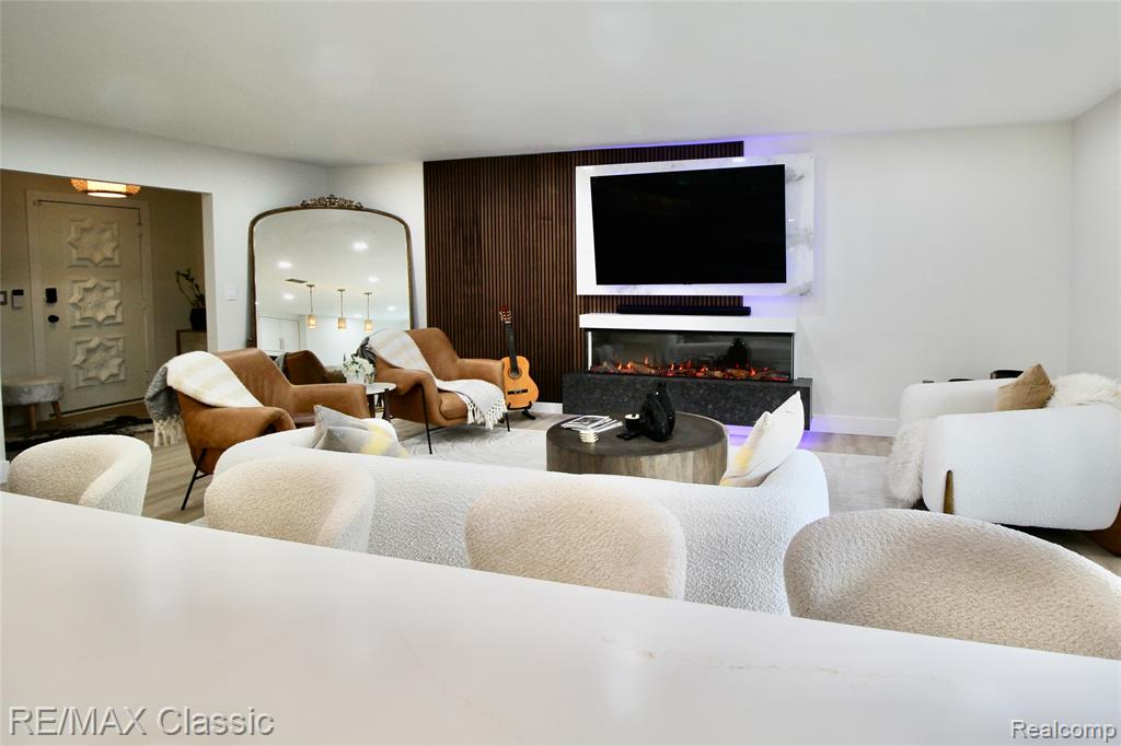42160 Woodward Avenue, Bloomfield Hills, MI 48304 — Photo 4