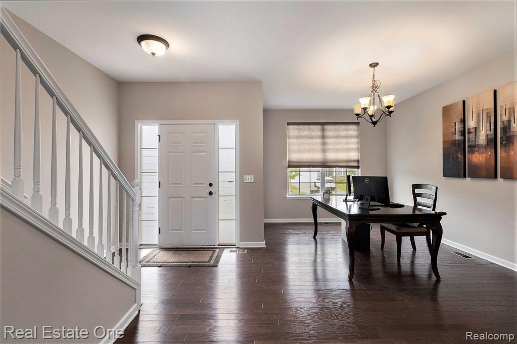28406 OAKMONTE Circle E, New Hudson, MI 48165 — Photo 5