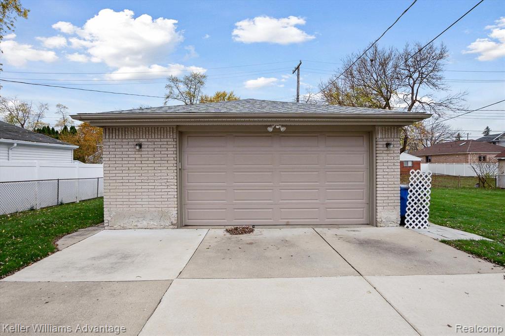4942 HARDING Street, Dearborn Heights, MI 48125 — Photo 30