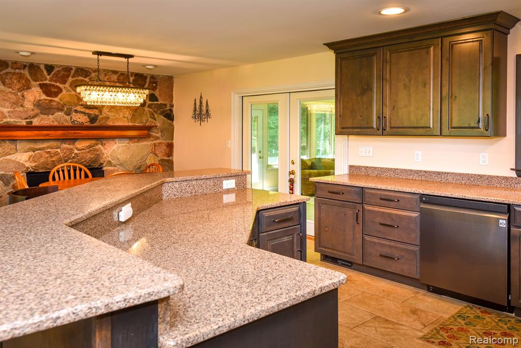 9245 PINE KNOB Road, Clarkston, MI 48348 — Photo 13