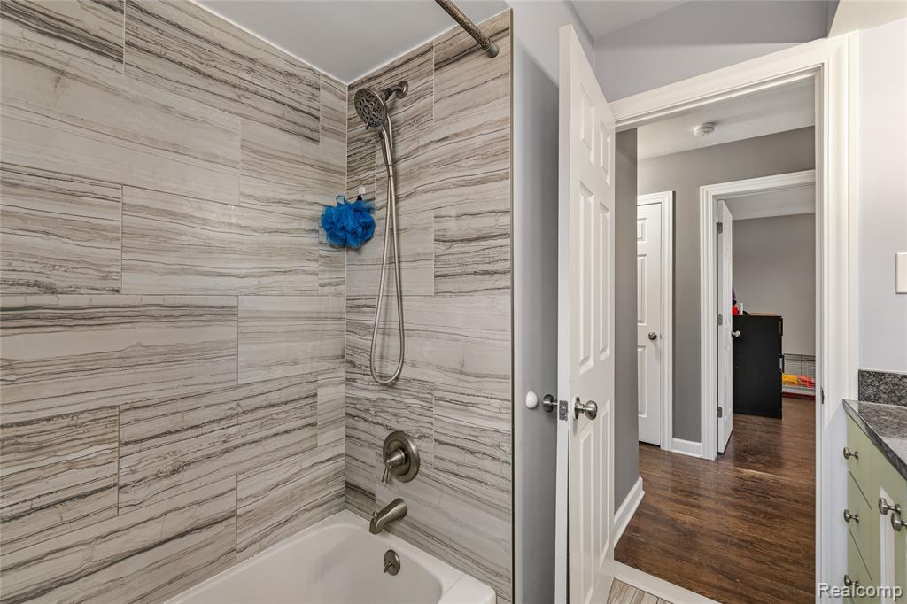 8131 Marian Street, Warren, MI 48093 — Photo 18