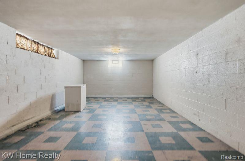 18635 San Diego Boulevard, Lathrup Village, MI 48076 — Photo 23