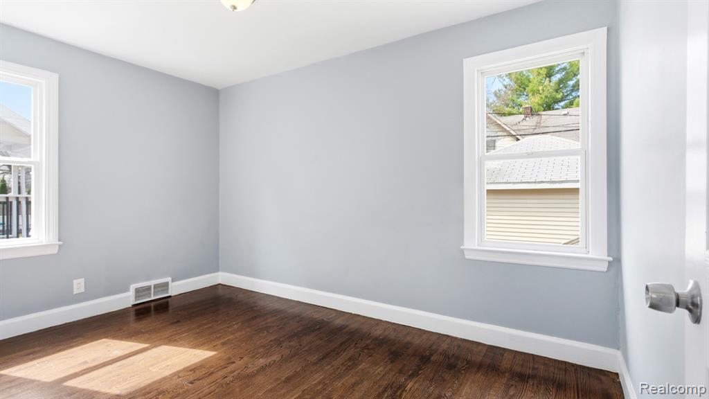 2858 Fort Park Boulevard, Lincoln Park, MI 48146 — Photo 13