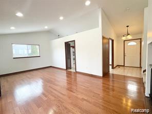 491 LEETONIA Drive, Troy, MI 48085 — Photo 2
