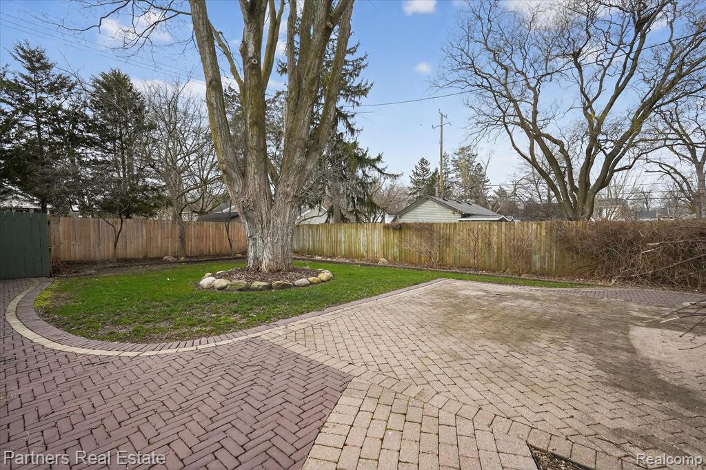 415 W Sibley Street, Howell, MI 48843 — Photo 41