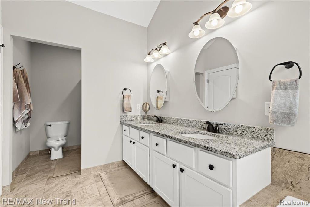 567 NAPA VALLEY Drive, Milford, MI 48381 — Photo 31
