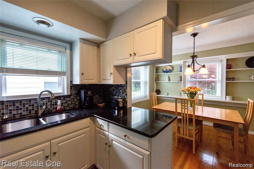 710 N VERMONT Avenue, Royal Oak, MI 48067 — Photo 12