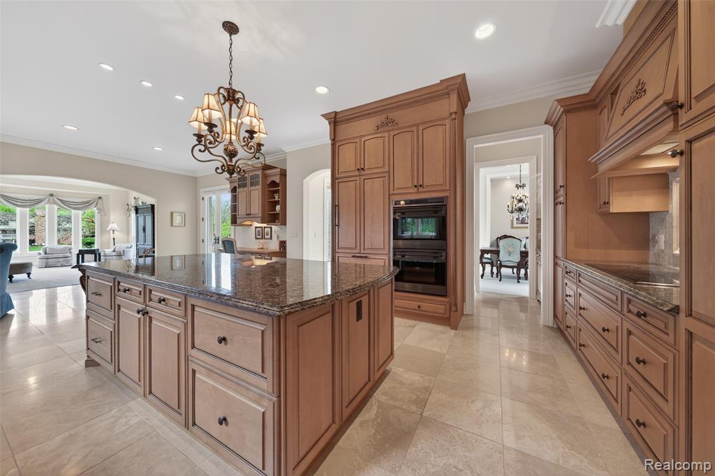6265 Dakota Circle, Bloomfield Hills, MI 48301 — Photo 16