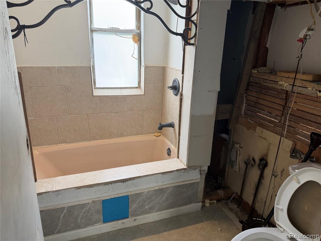 4204 Hipp Street, Dearborn Heights, MI 48125 — Photo 5