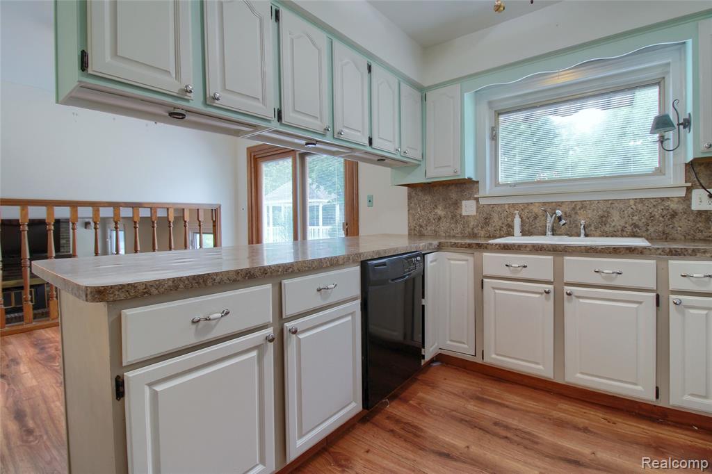 8695 Stout Avenue, Grosse Ile, MI 48138 — Photo 13