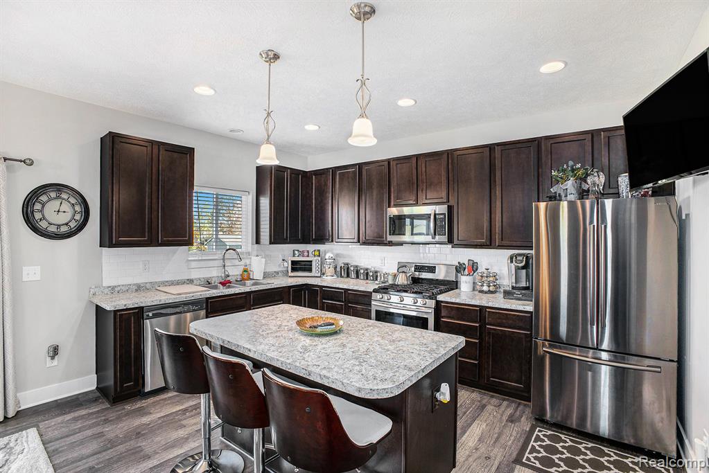 8544 Jacaranda Drive, Dimondale, MI 48821 — Photo 9