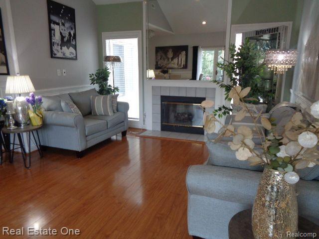 29441 LAUREL Drive, Farmington Hills, MI 48331 — Photo 8