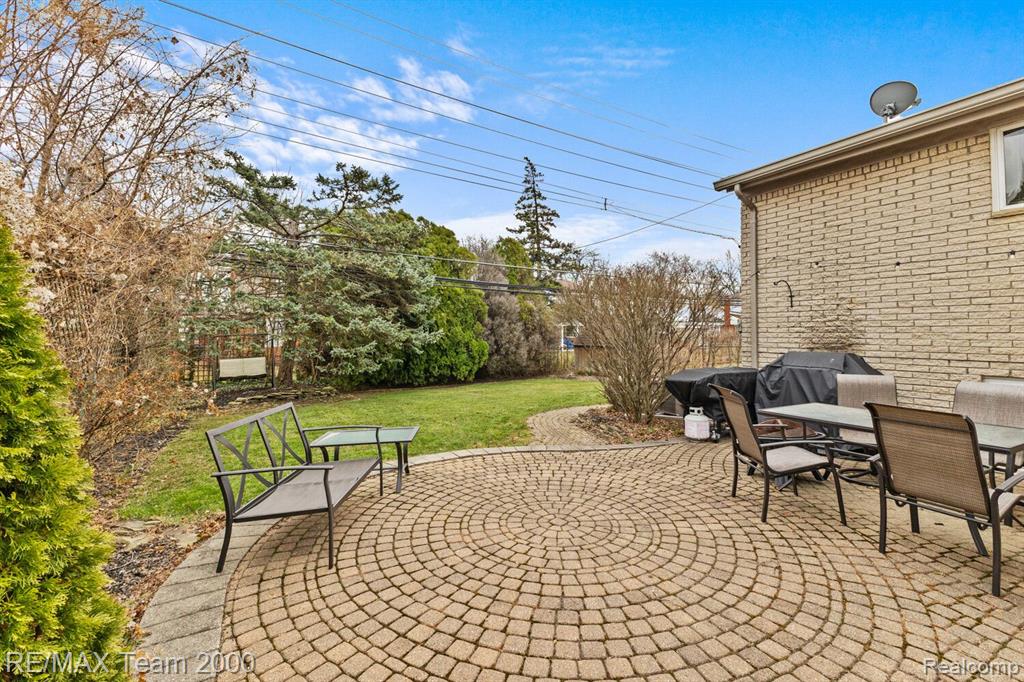 708 DOVER Street, Dearborn Heights, MI 48127 — Photo 30