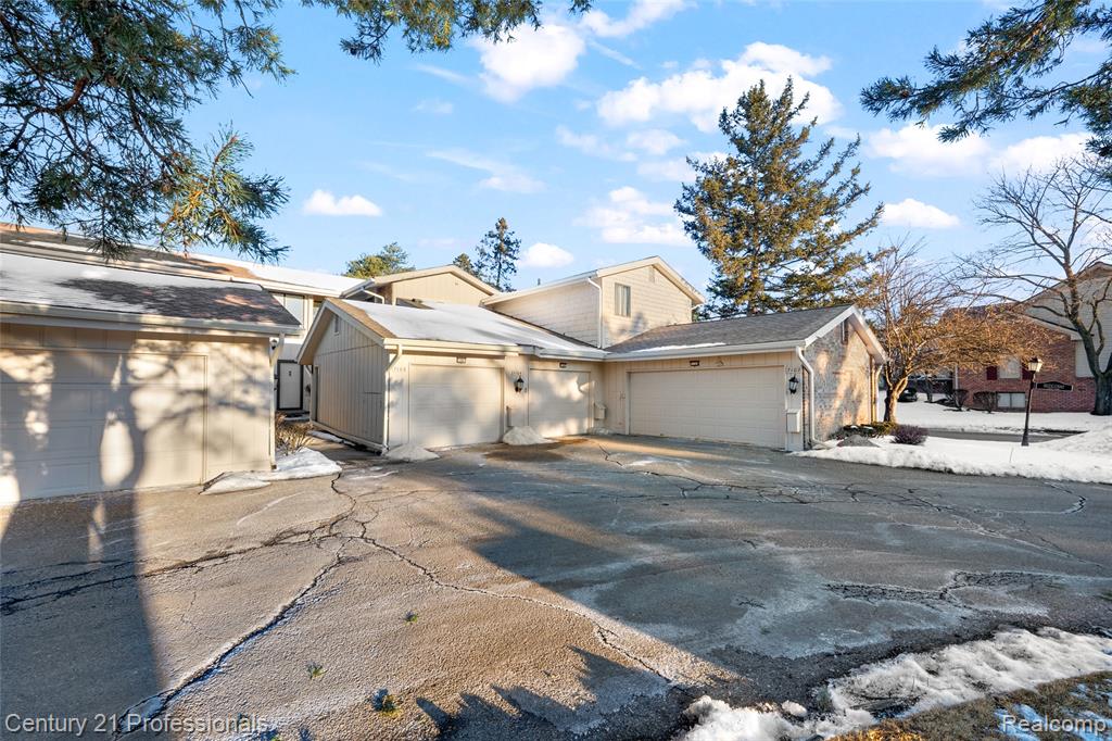 7106 Bridge Way W, West Bloomfield, MI — Photo 3