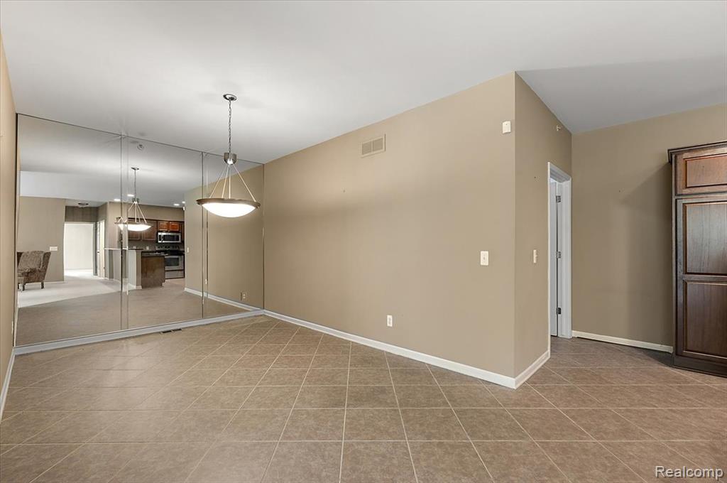 6713 Boulder Pointe Drive, Washington, MI — Photo 12