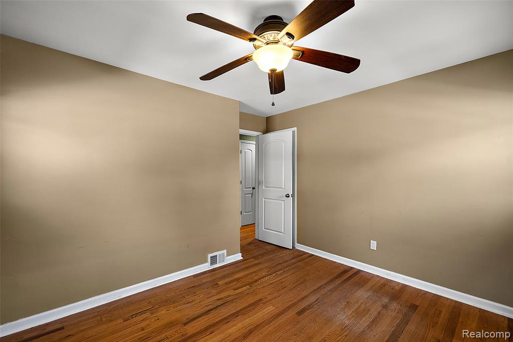 505 E Meyers Avenue, Hazel Park, MI 48030 — Photo 28