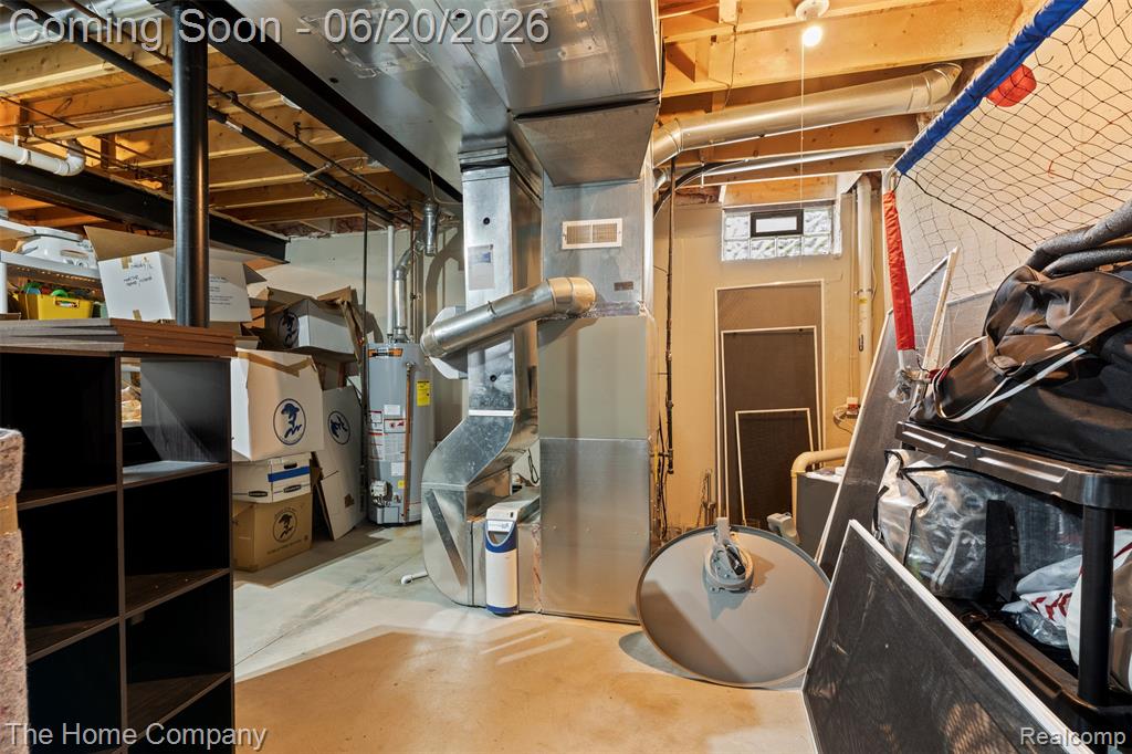 41278 Scarborough Lane, Novi, MI — Photo 45