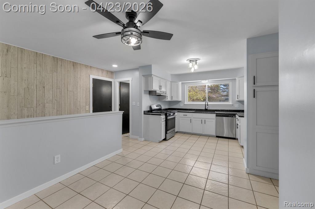 26211 Ross Street, Inkster, MI 48141 — Photo 13